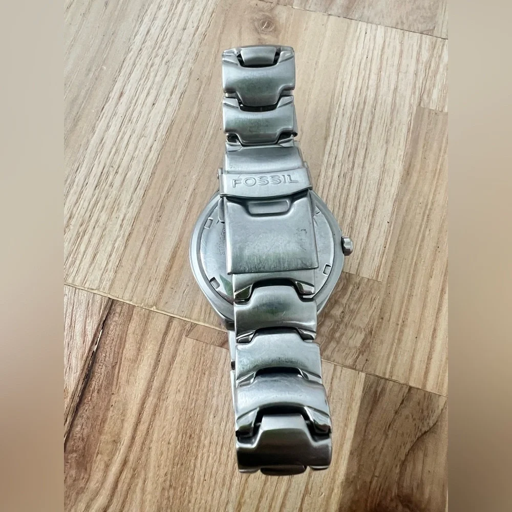 Fossil blue mens stainless steel diver style watch NEW BATTERY